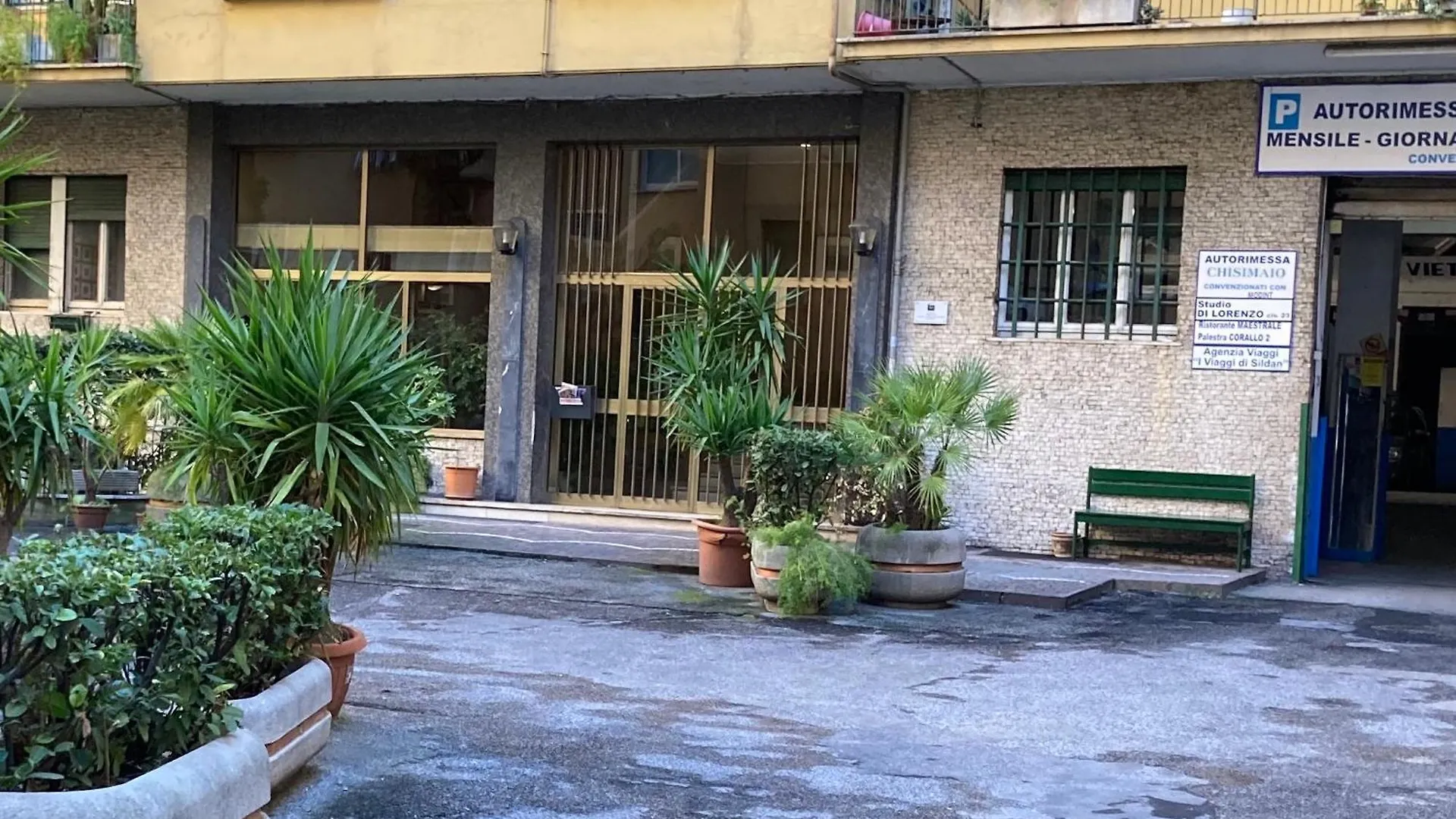 Al Civico 32 location
